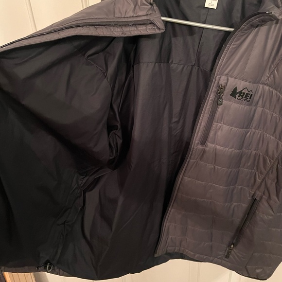 REI Men's Dark Gray Puffer Jacket - Picture 3 of 6